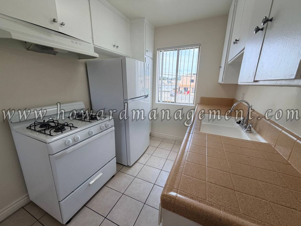 Apartment for rent at 8371 Northgate Ave, Canoga Park, CA 91304