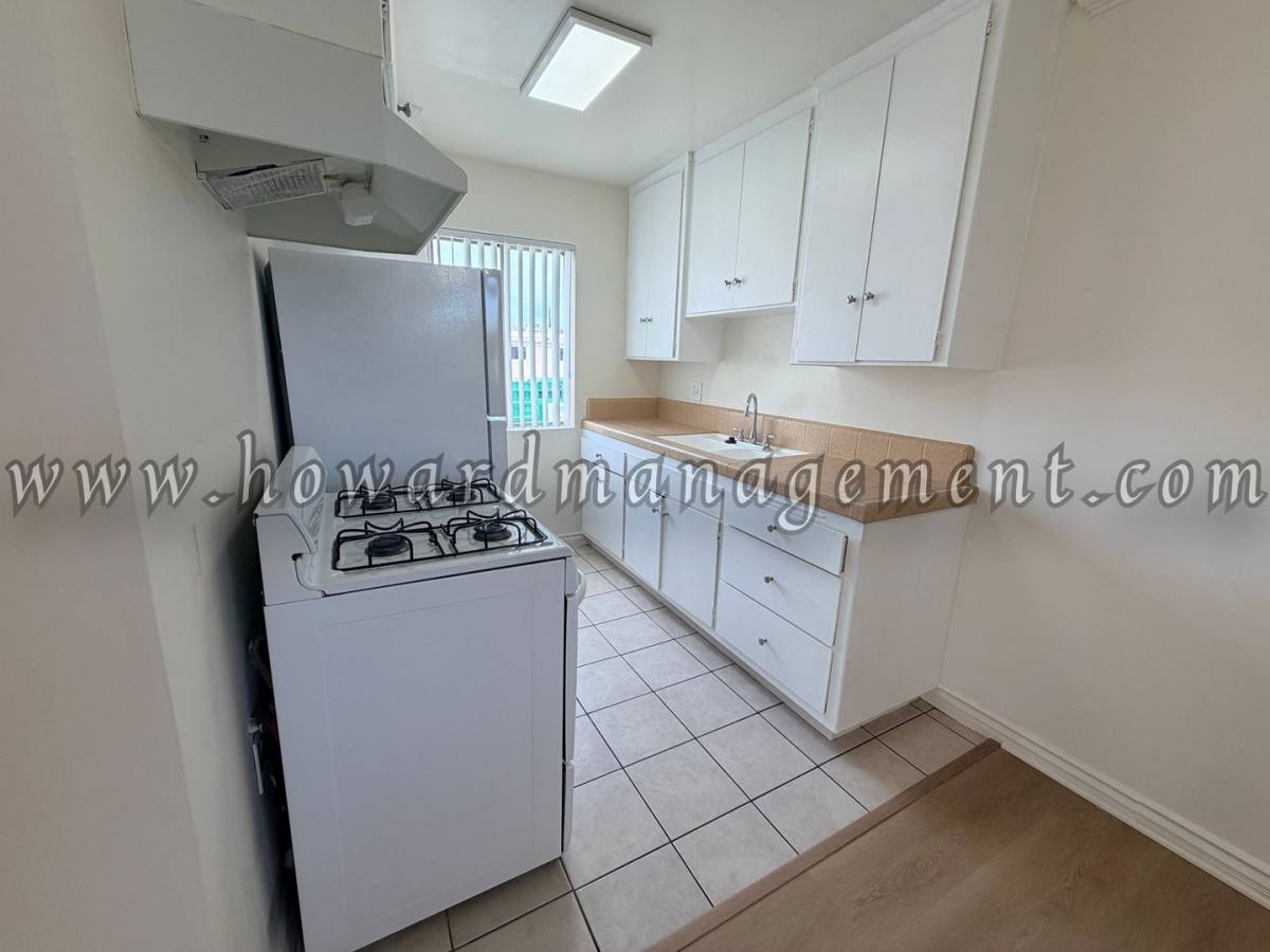 Apartment for rent at 8371 Northgate Ave, Canoga Park, CA 91304