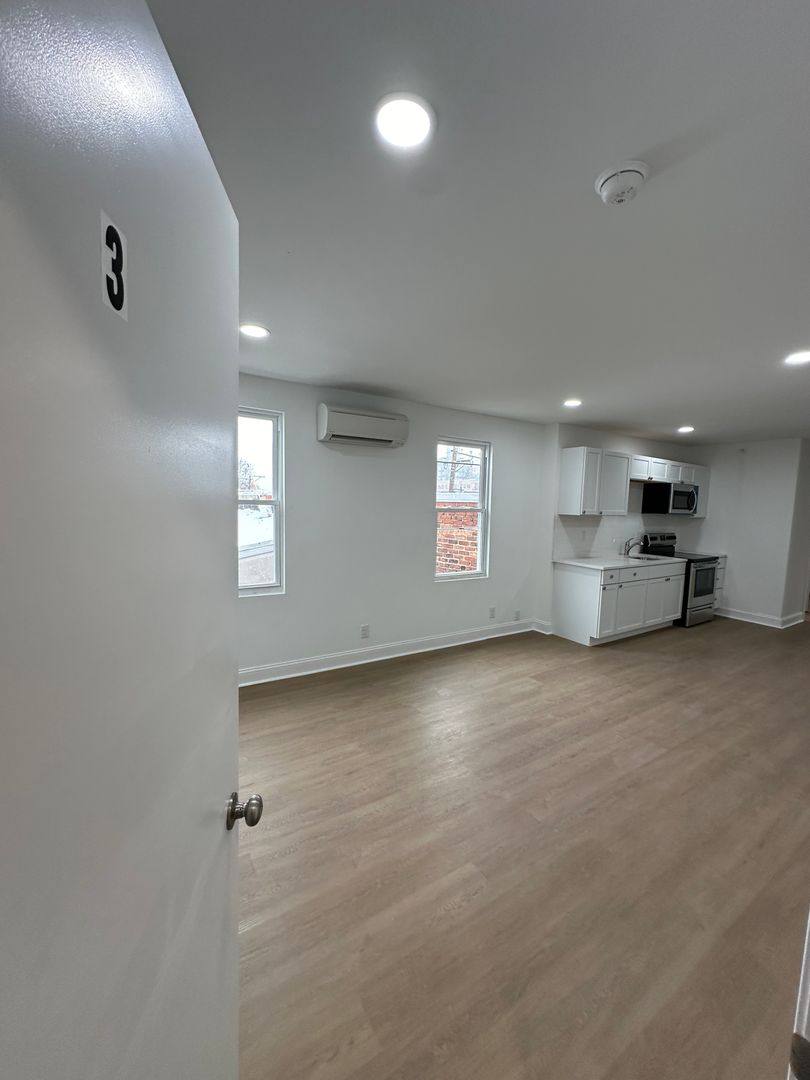 Apartment for rent at 1209 N Franklin St, Philadelphia, PA 19122