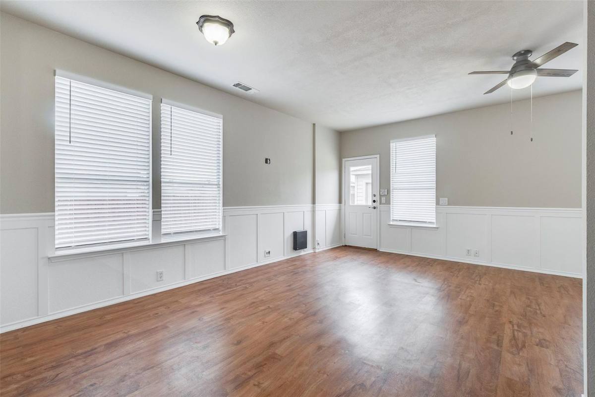 Townhouse for rent at 10652 Astor Dr, Keller, TX 76244