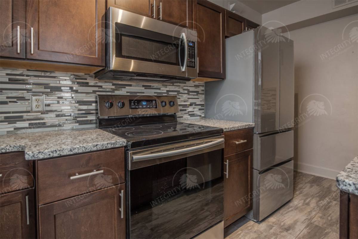 Apartment for rent at 229 Ward Parkway, Kansas City, MO 64112