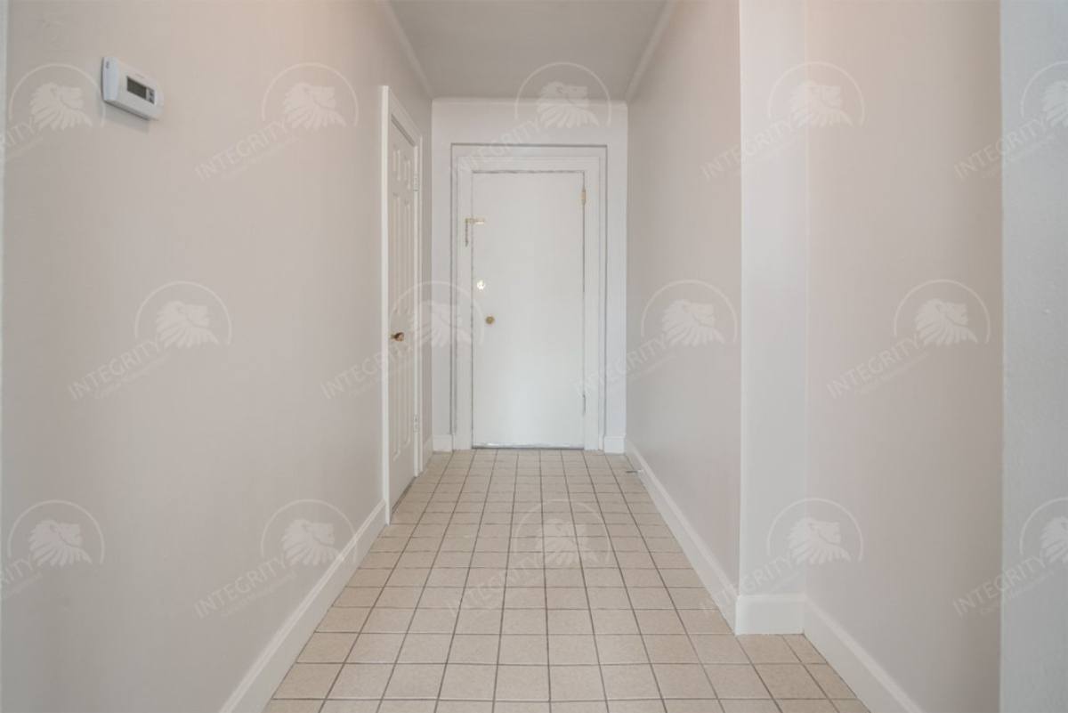 Apartment for rent at 229 Ward Parkway, Kansas City, MO 64112