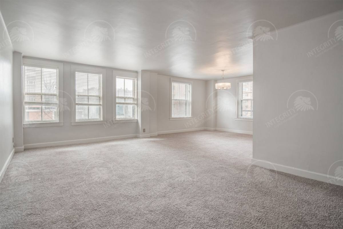 Apartment for rent at 229 Ward Parkway, Kansas City, MO 64112