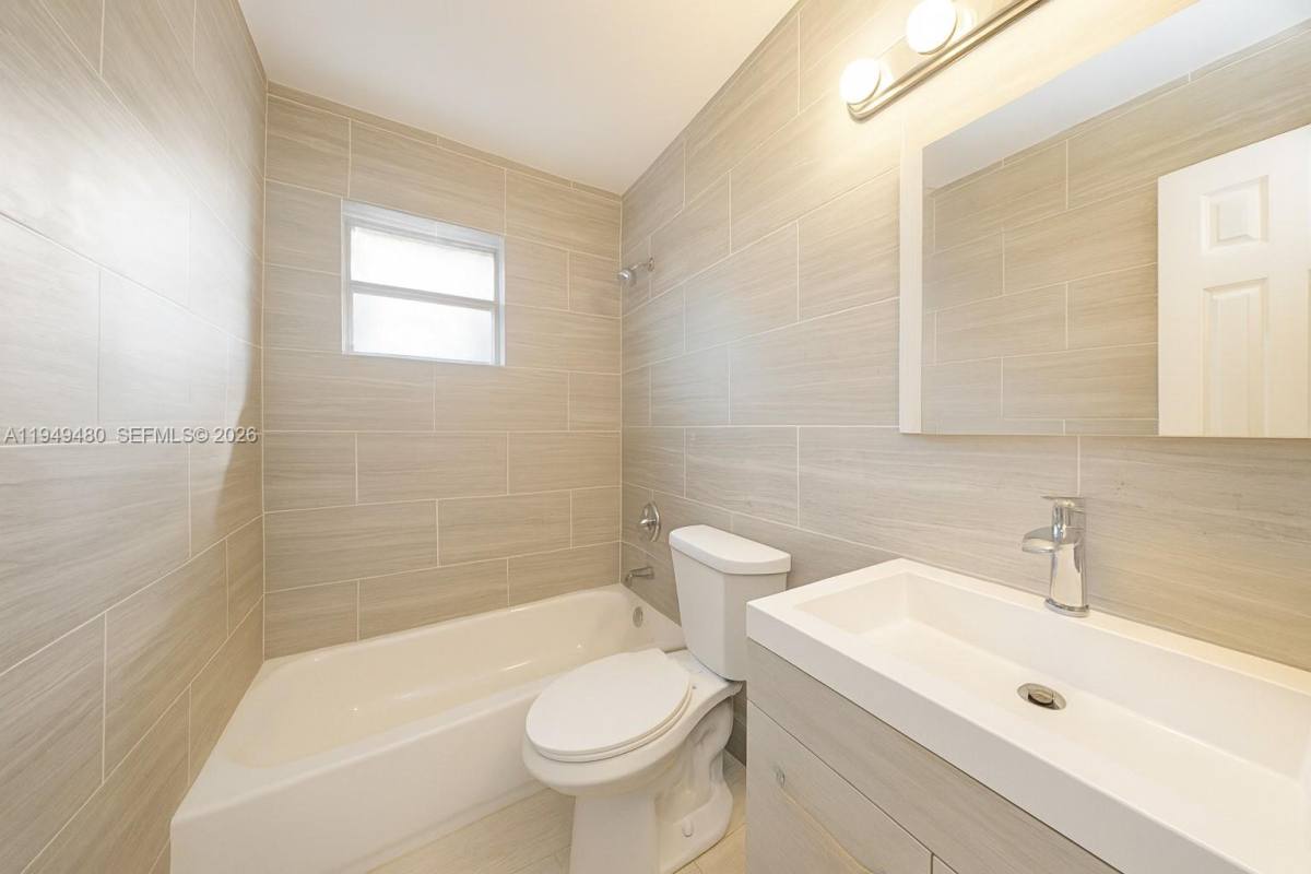 Apartment for rent at 5740 Mayo St #1, Hollywood, FL 33023
