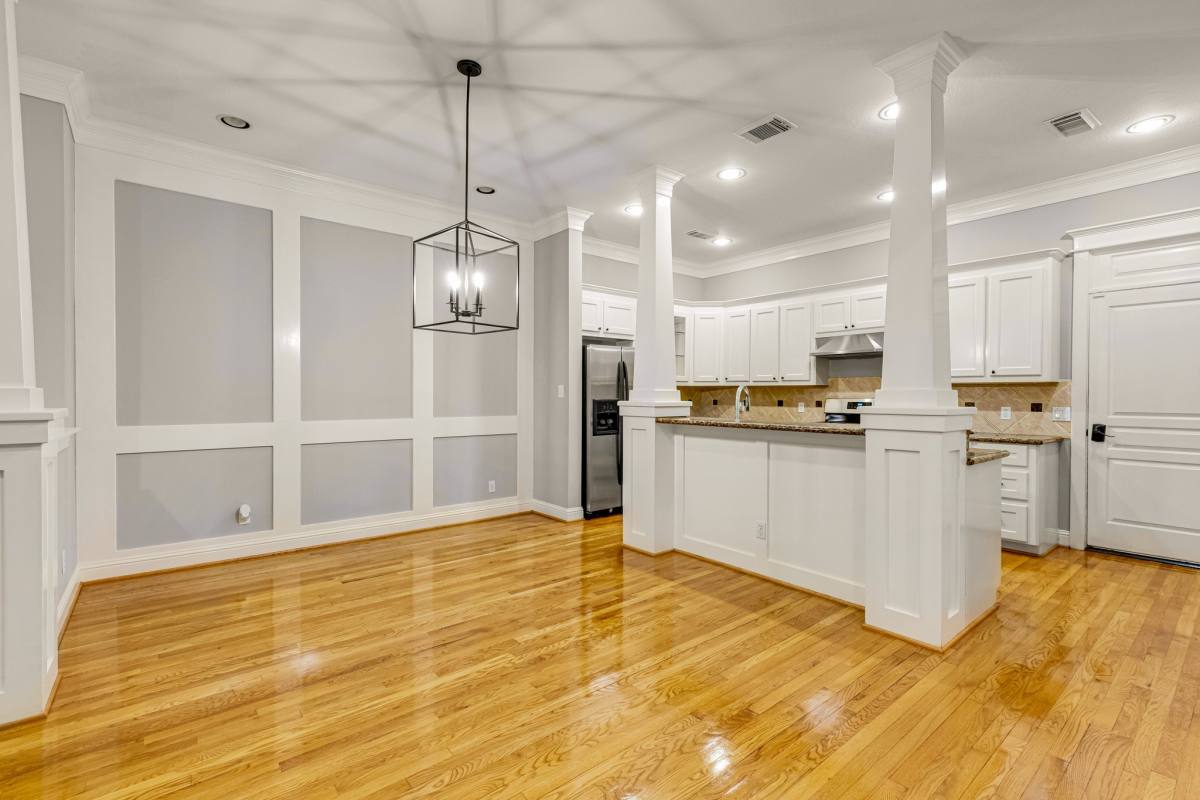 Apartment for rent at 1141 Louise St, Houston, TX 77009