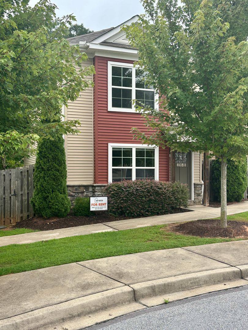 House for rent at 235 B Pendleton Rd, Clemson, SC 29631