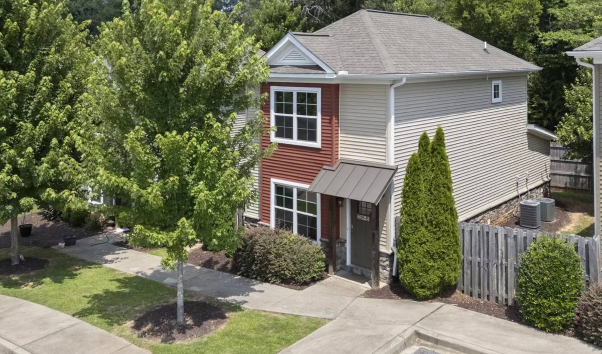 House for rent at 235 B Pendleton Rd, Clemson, SC 29631