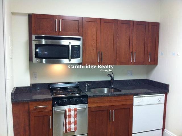Apartment for rent at 17 Aberdeen St #2T, Boston, MA 02215