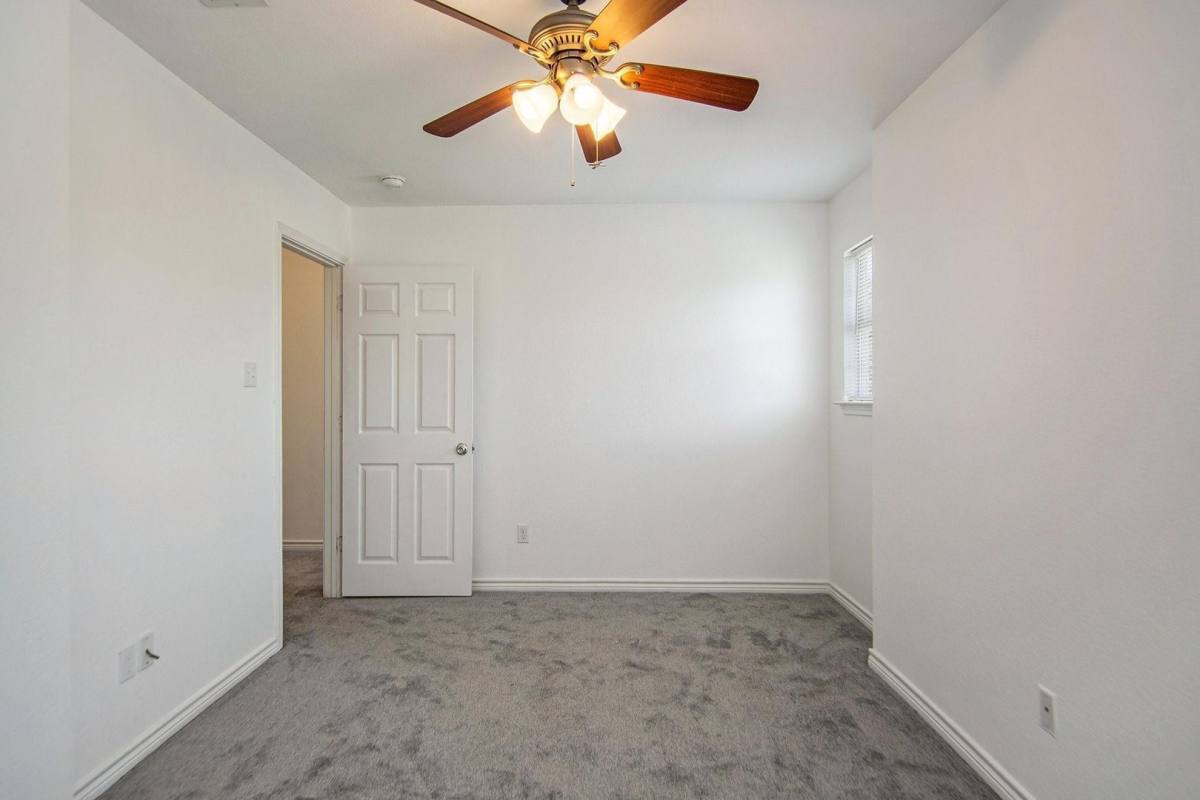 Apartment for rent at 2621 Lee Ave, Fort Worth, TX 76110
