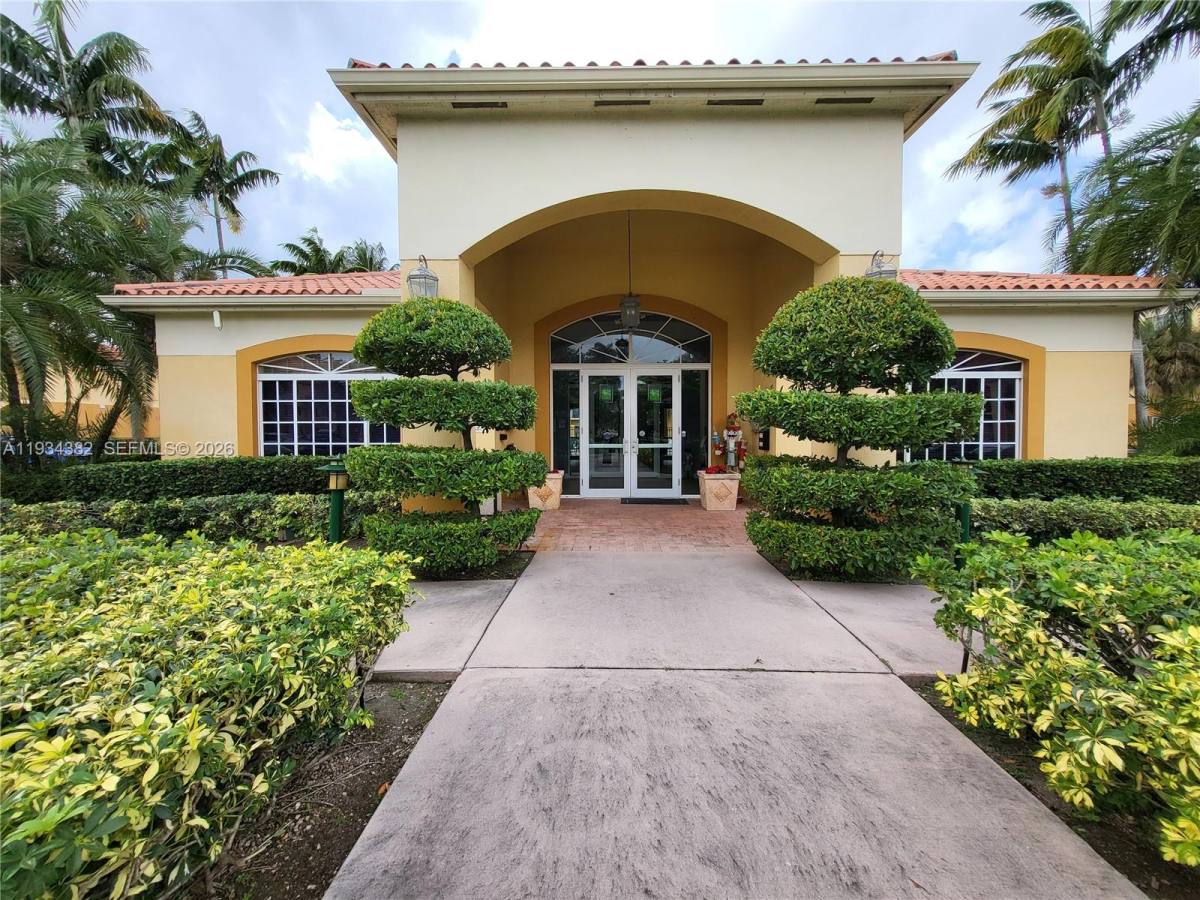 Condo for rent at 7200 NW 114th Ave #112, Miami, FL 33178