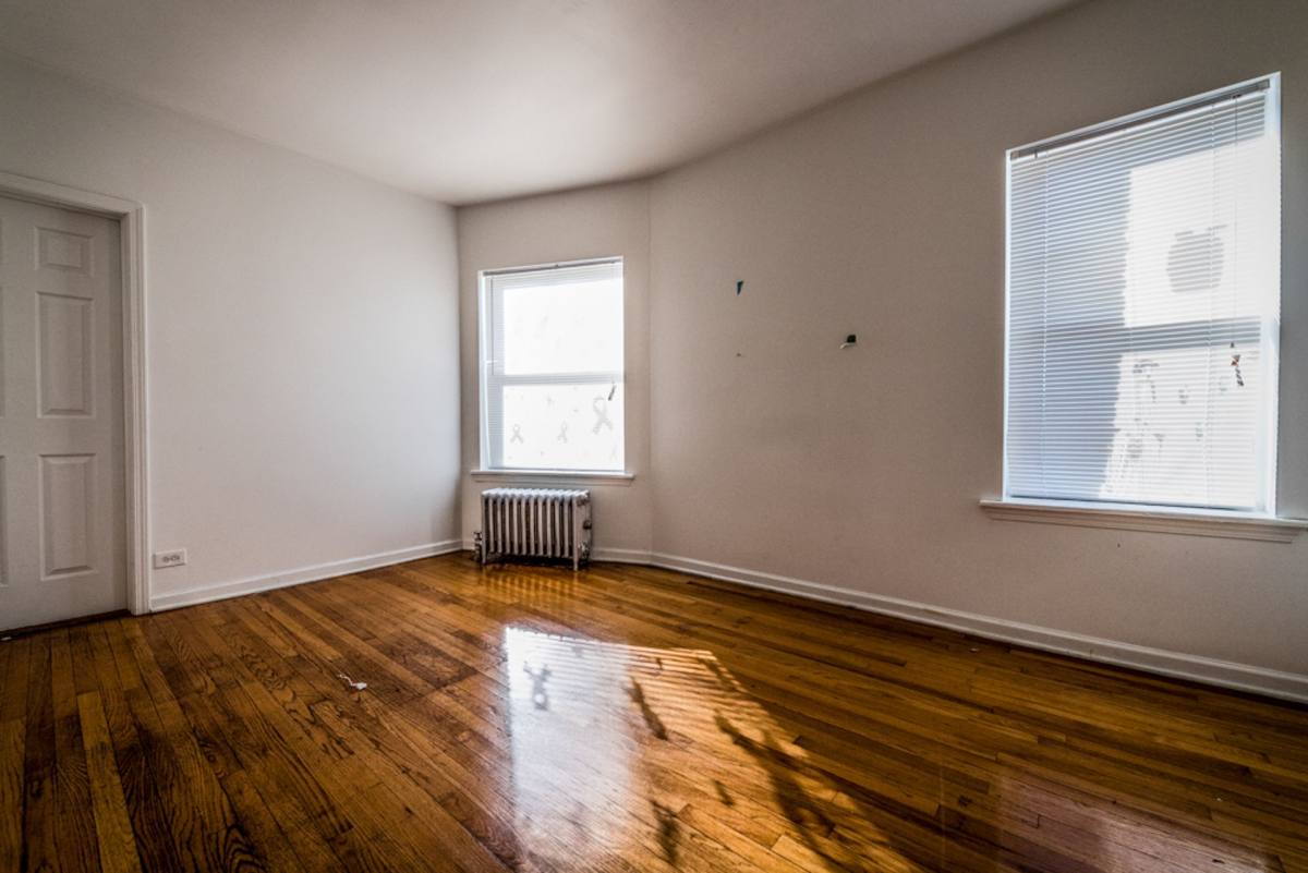 Apartment for rent at 8141 S Kingston Ave, Chicago, IL 60617