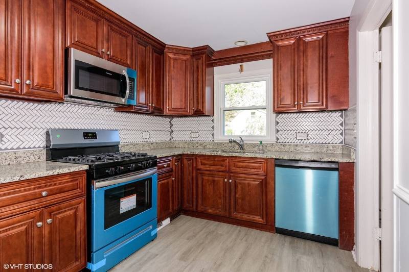 House for rent at 1203 Grant St, Wheaton, IL 60189