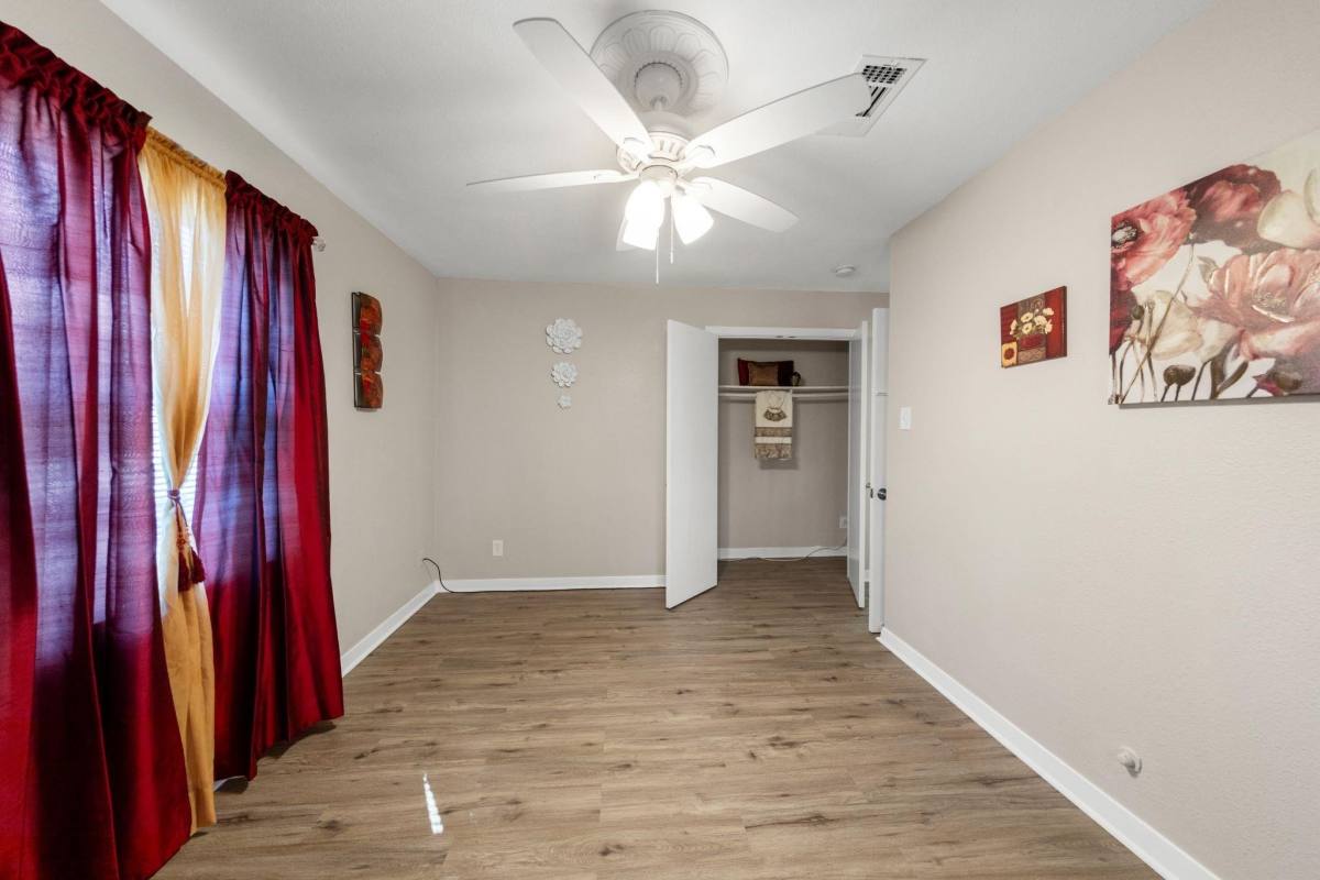 Apartment for rent at 10128 Homestead Rd, Houston, TX 77016