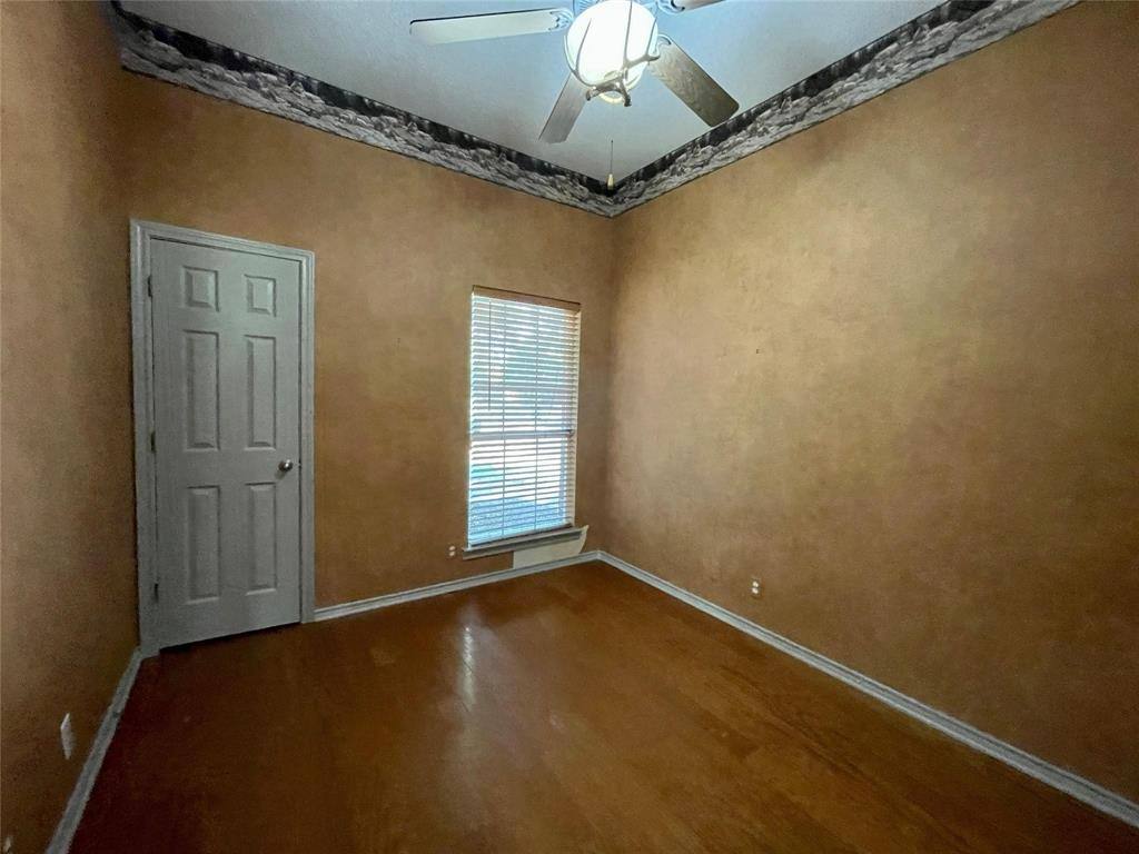 Apartment for rent at 8701 Bellechase Rd, Granbury, TX 76049