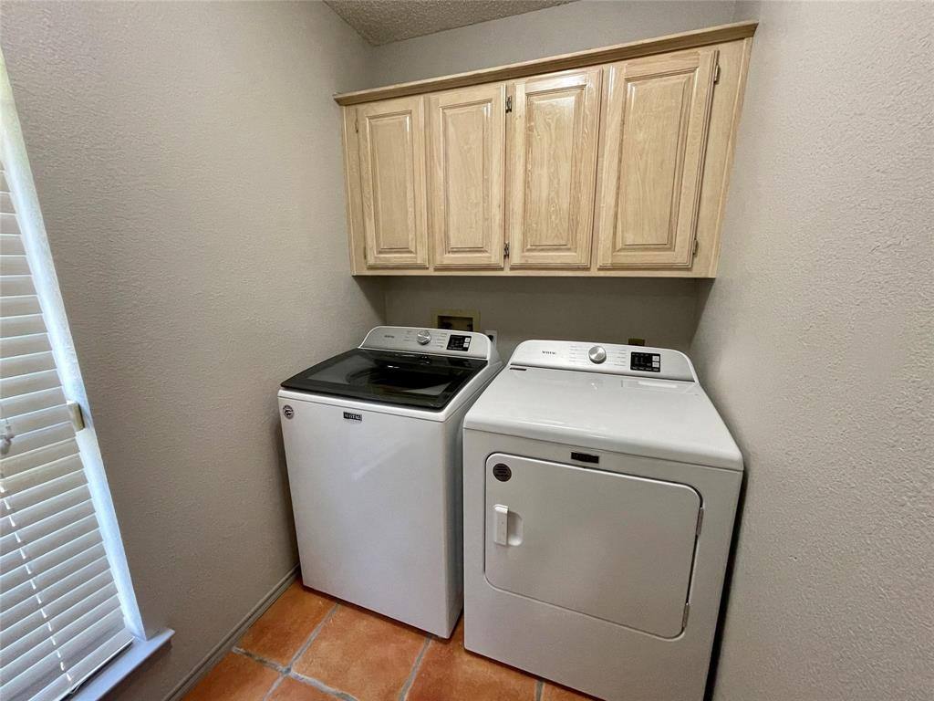 Apartment for rent at 8701 Bellechase Rd, Granbury, TX 76049