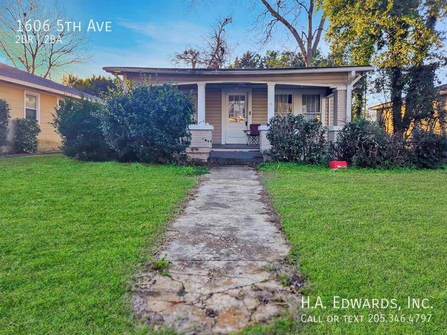 House for rent at 1606 5th Ave, Tuscaloosa, AL 35401