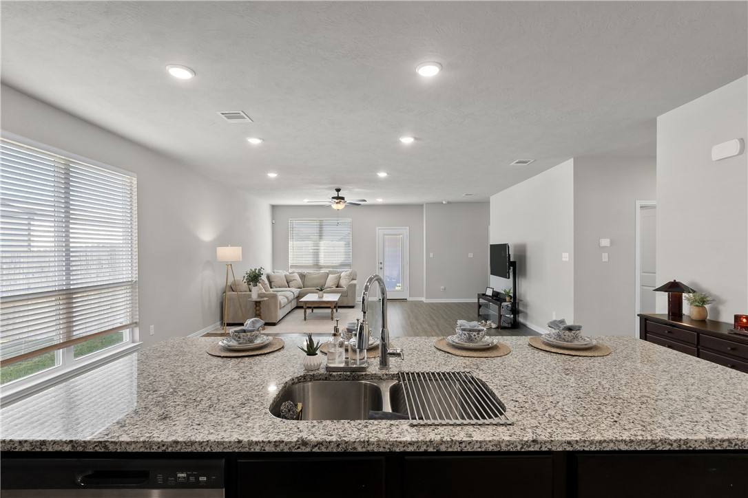 Apartment for rent at 1925 Viva Rd, Bryan, TX 77807