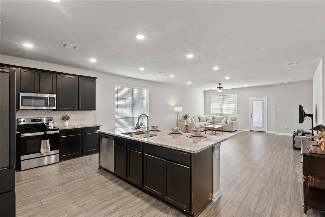 Apartment for rent at 1925 Viva Rd, Bryan, TX 77807
