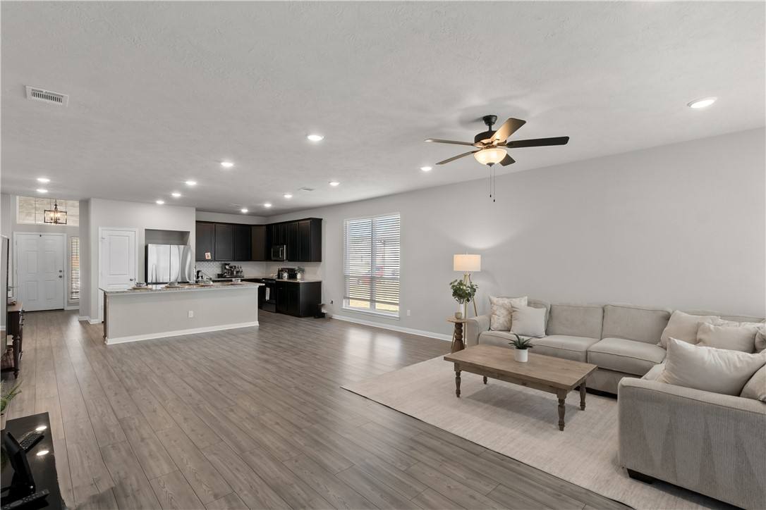 Apartment for rent at 1925 Viva Rd, Bryan, TX 77807