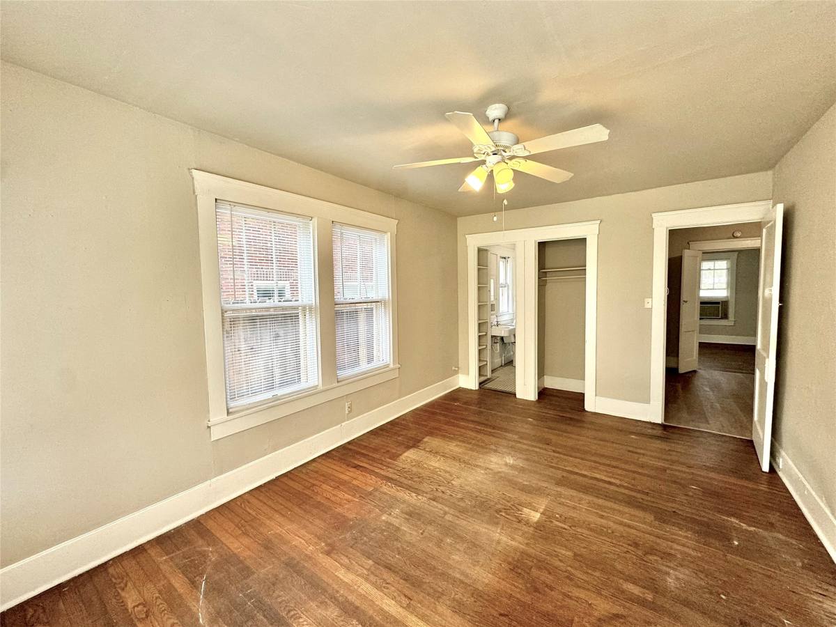 Apartment for rent at 1711 W Main St #2, Houston, TX 77098