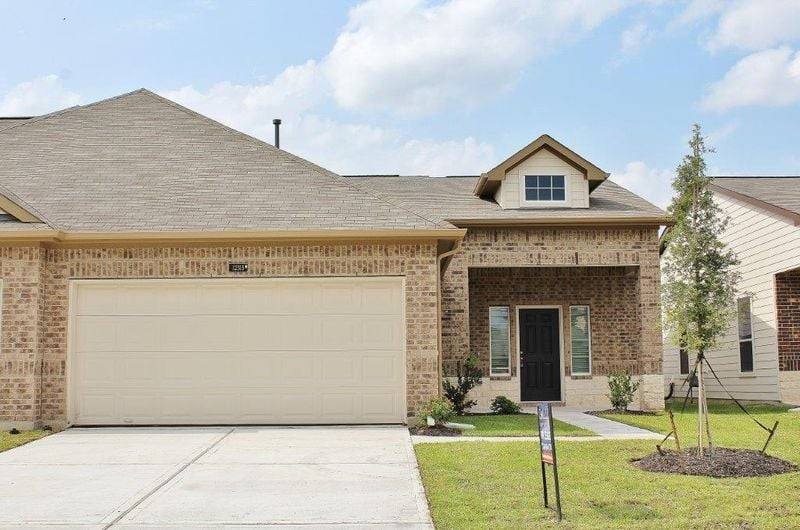 Apartment for rent at 12315 Roy Mix Bohn Lane, Houston, TX 77044