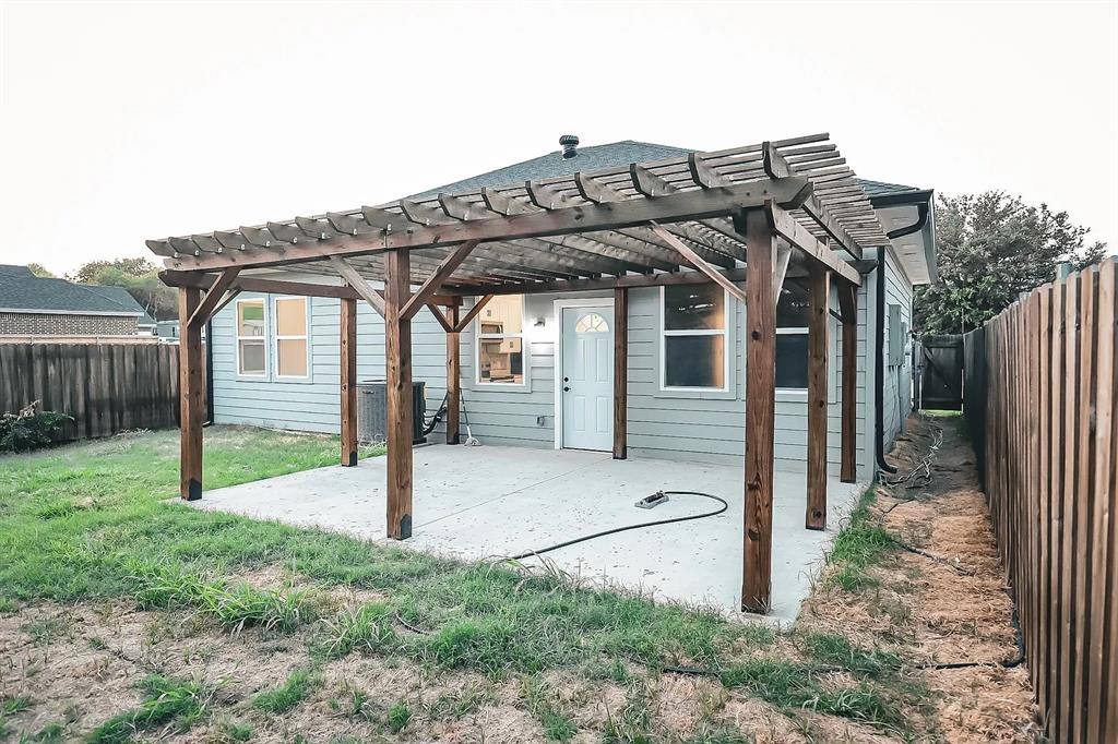 Apartment for rent at 116 Willow Lane #116, Roanoke, TX 76262