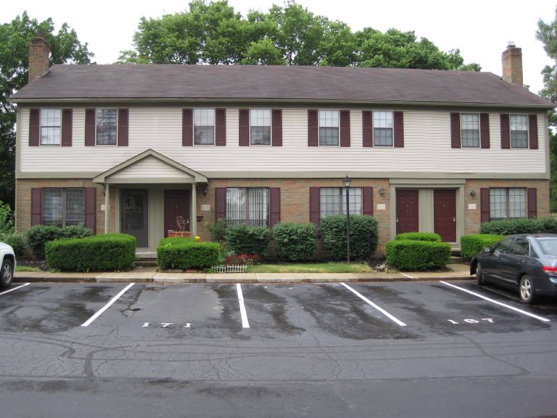 Townhouse for rent at 167 Blakeford Dr, Dublin, OH 43017