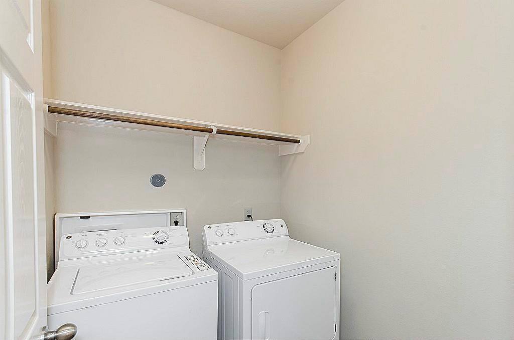 Townhouse for rent at 309 Woodland Hills Dr #309A, Conroe, TX 77303