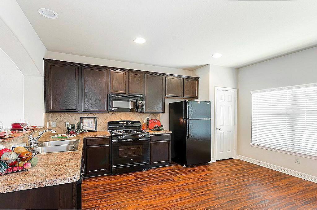 Townhouse for rent at 309 Woodland Hills Dr #309A, Conroe, TX 77303
