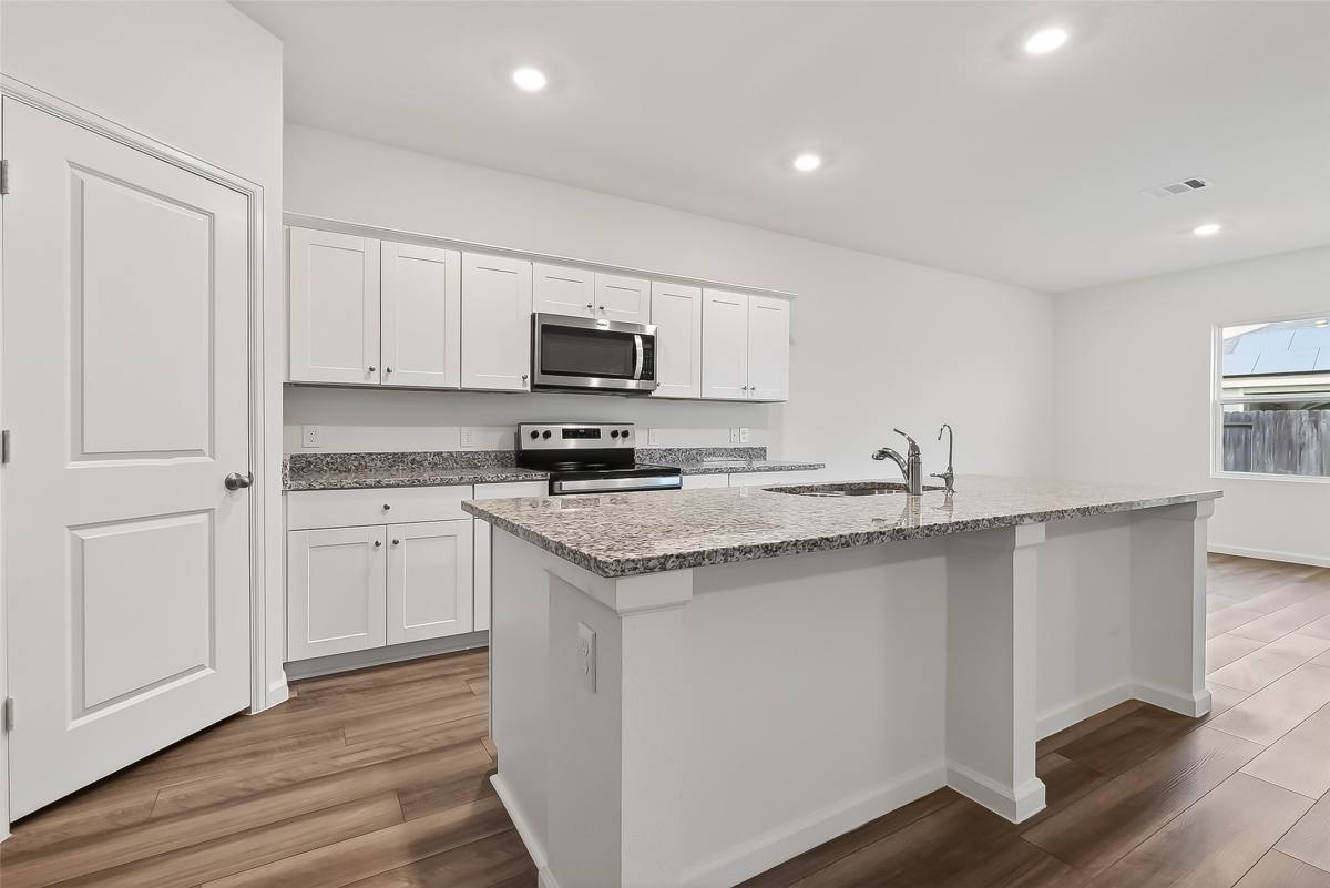 Apartment for rent at 1065 Long Bay Court, Brookshire, TX 77423