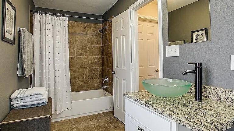 Apartment for rent at 407 S Windomere Ave #407A, Dallas, TX 75208