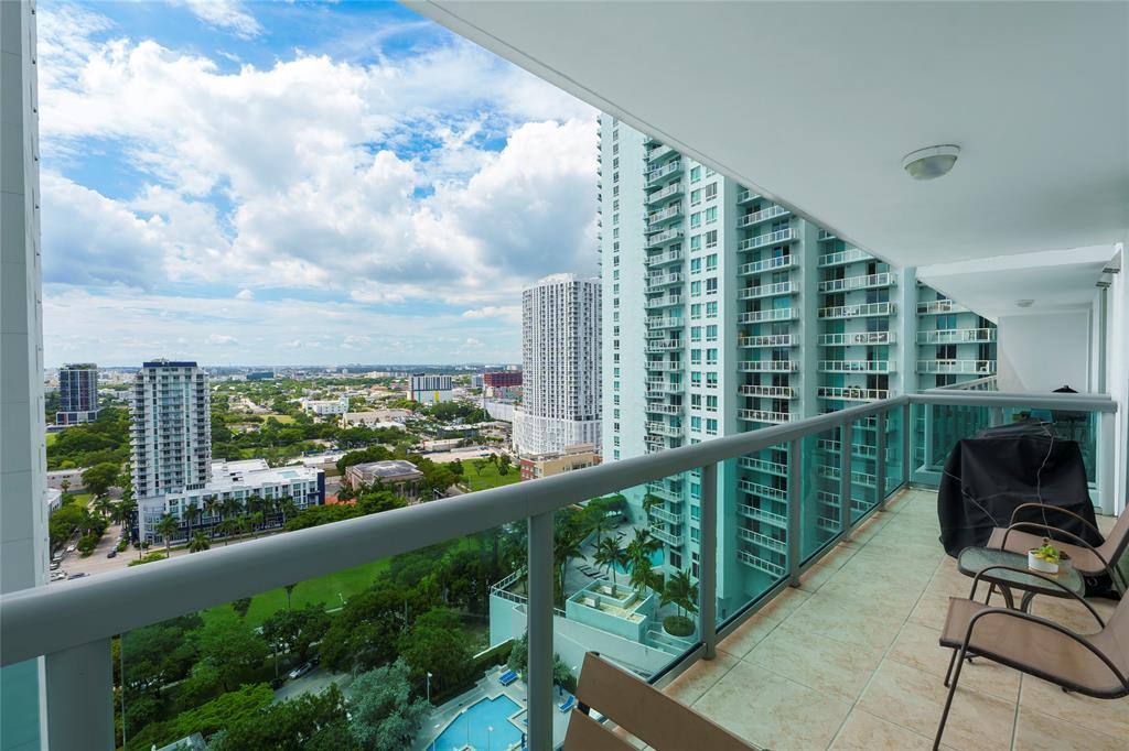 Apartment for rent at 1800 N Bayshore Dr #2402, Miami, FL 33132