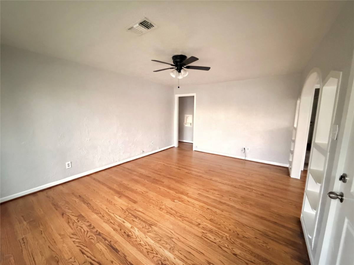 Apartment for rent at 914 Bunton St #914, Houston, TX 77009