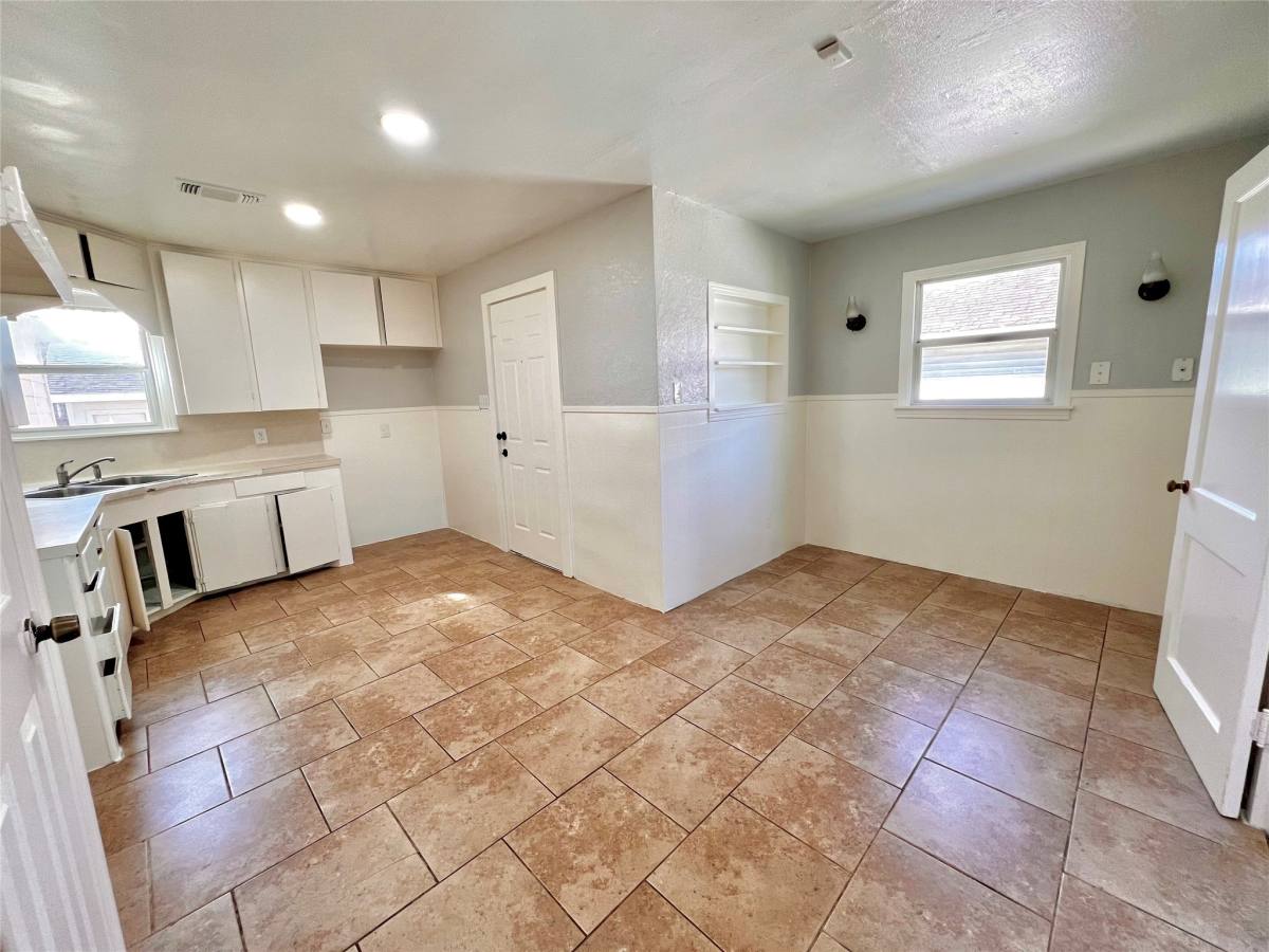 Apartment for rent at 914 Bunton St #914, Houston, TX 77009