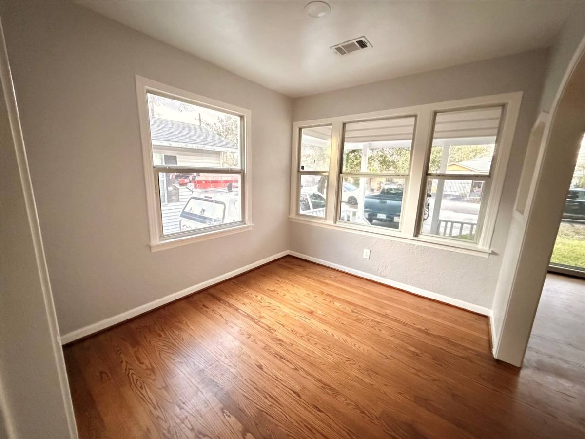 Apartment for rent at 914 Bunton St #914, Houston, TX 77009