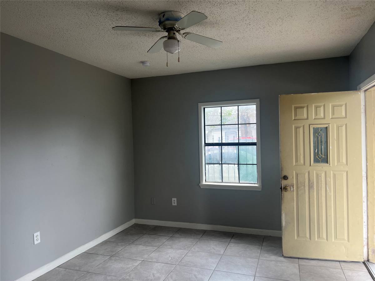 Apartment for rent at 139 Van Molan St #139B, Houston, TX 77022