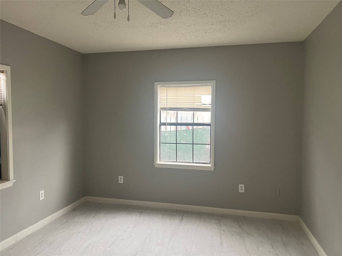 Apartment for rent at 139 Van Molan St #139B, Houston, TX 77022