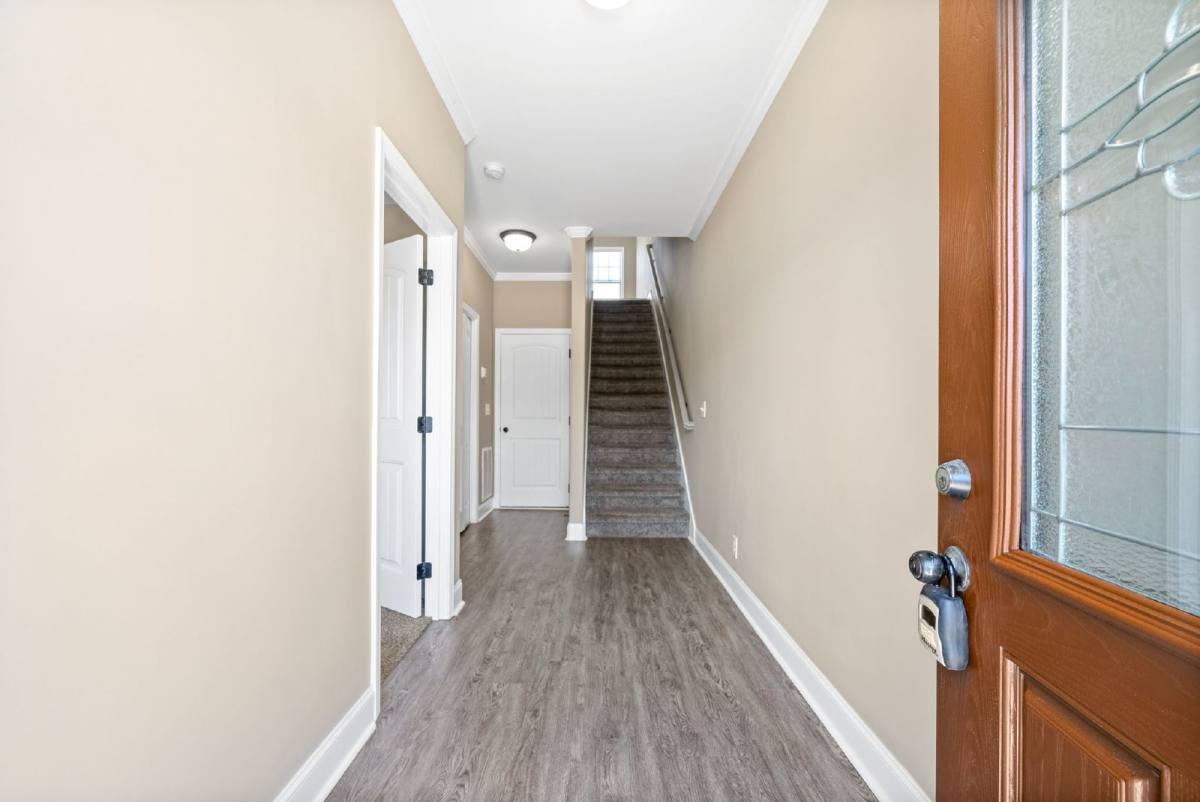 Townhouse for rent at 172 Dundee Dr, Clarksville, TN 37043