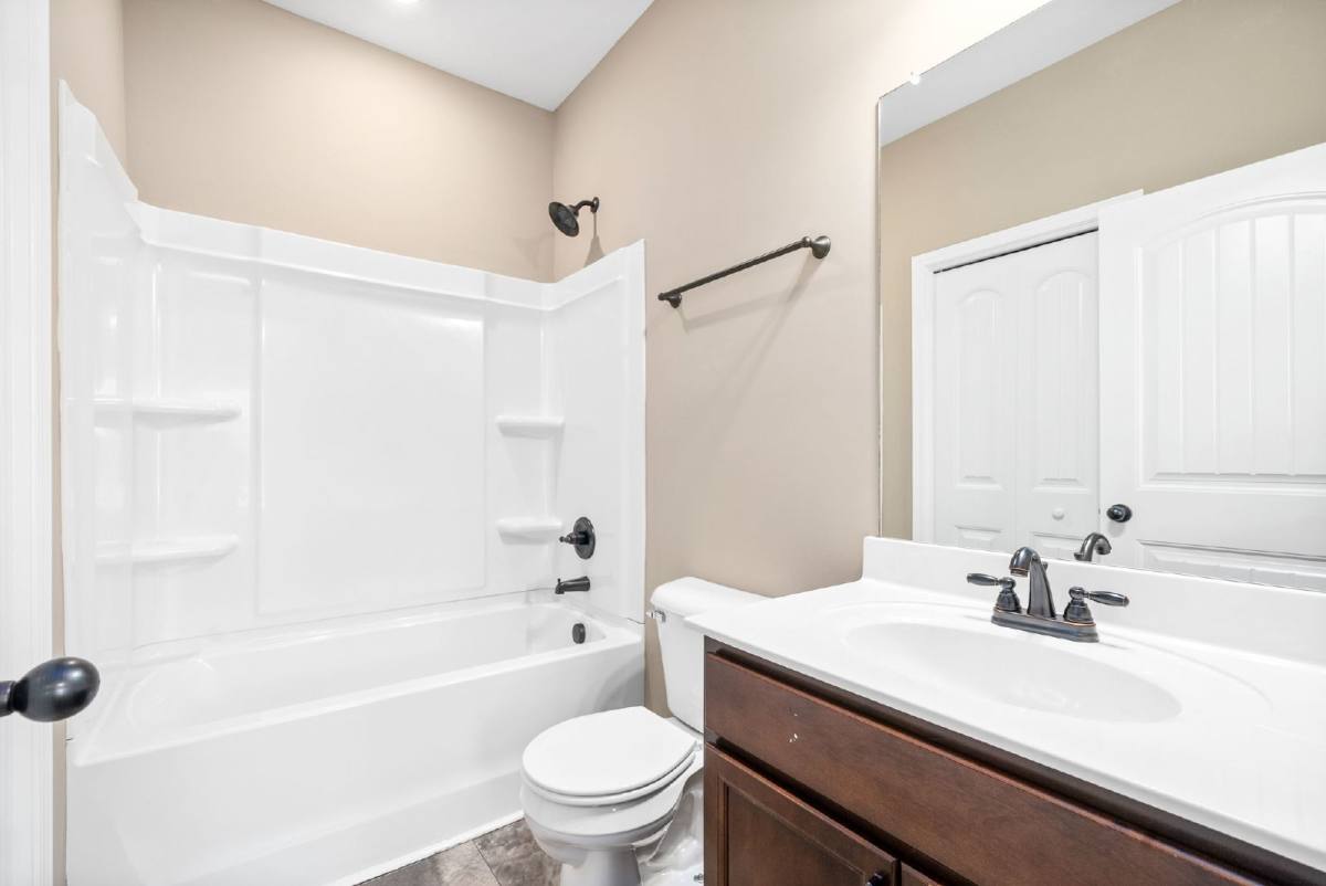 Townhouse for rent at 172 Dundee Dr, Clarksville, TN 37043
