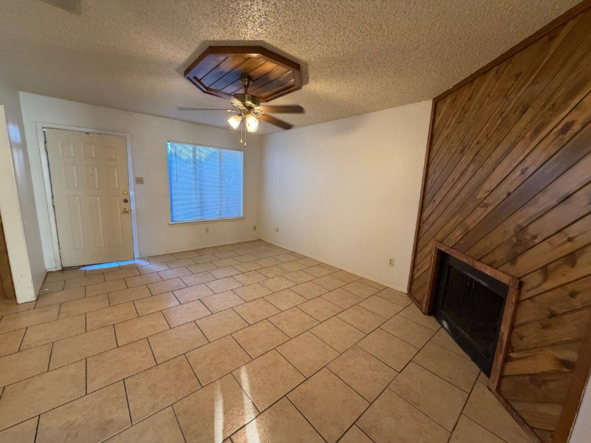 Apartment for rent at 7407 Waco Ave #C, Lubbock, TX 79423