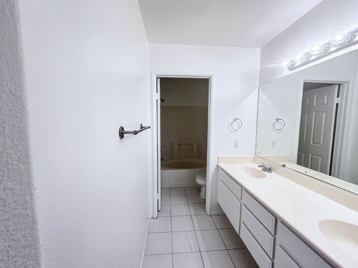 Condo for rent at 25550 Hemingway Ave #G, Stevenson Ranch, CA 91381