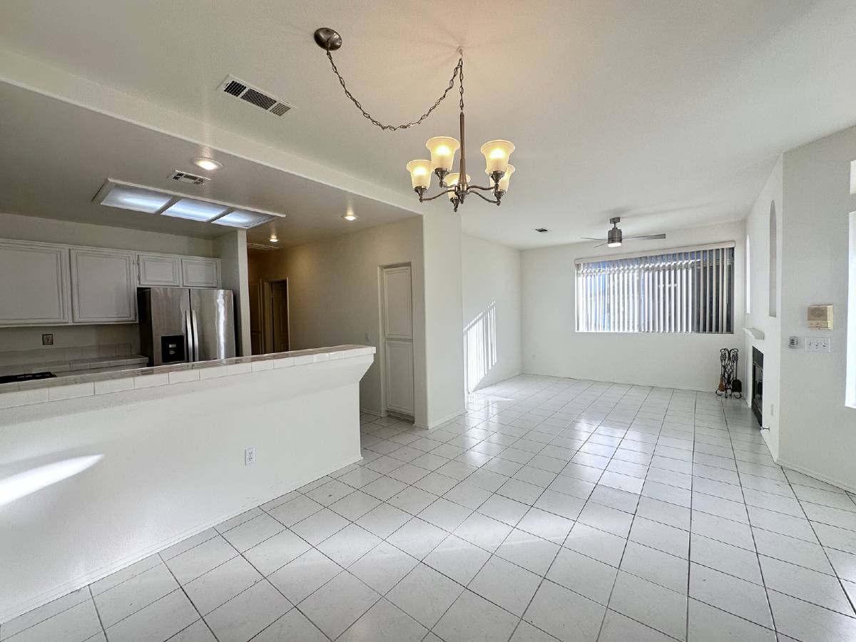 Condo for rent at 25550 Hemingway Ave #G, Stevenson Ranch, CA 91381