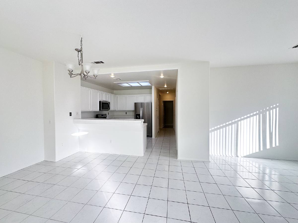 Condo for rent at 25550 Hemingway Ave #G, Stevenson Ranch, CA 91381
