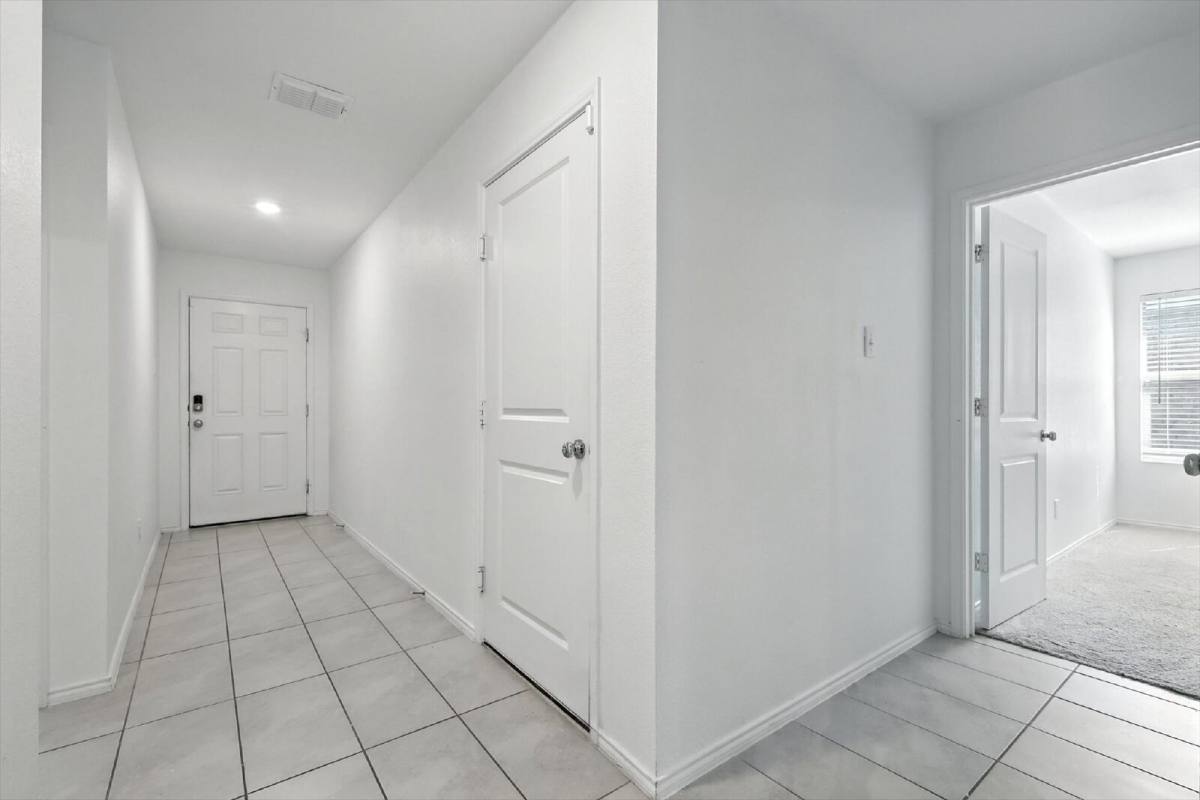 House for rent at 1653 Bluffview Dr, Hutchins, TX 75141