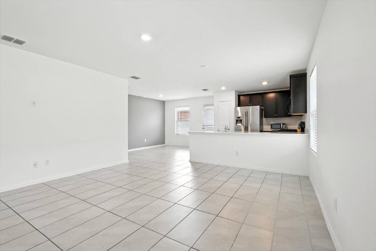 House for rent at 1653 Bluffview Dr, Hutchins, TX 75141