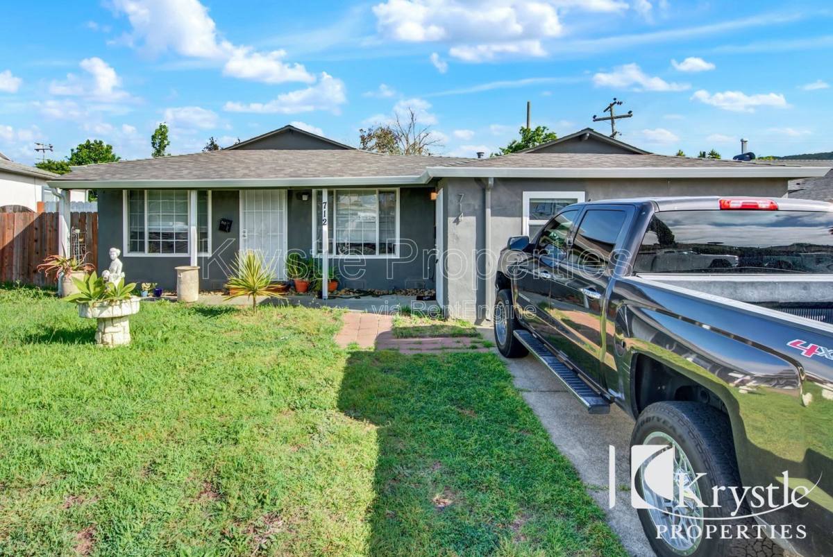 Apartment for rent at 714 Gateway Dr, Vallejo, CA 94589