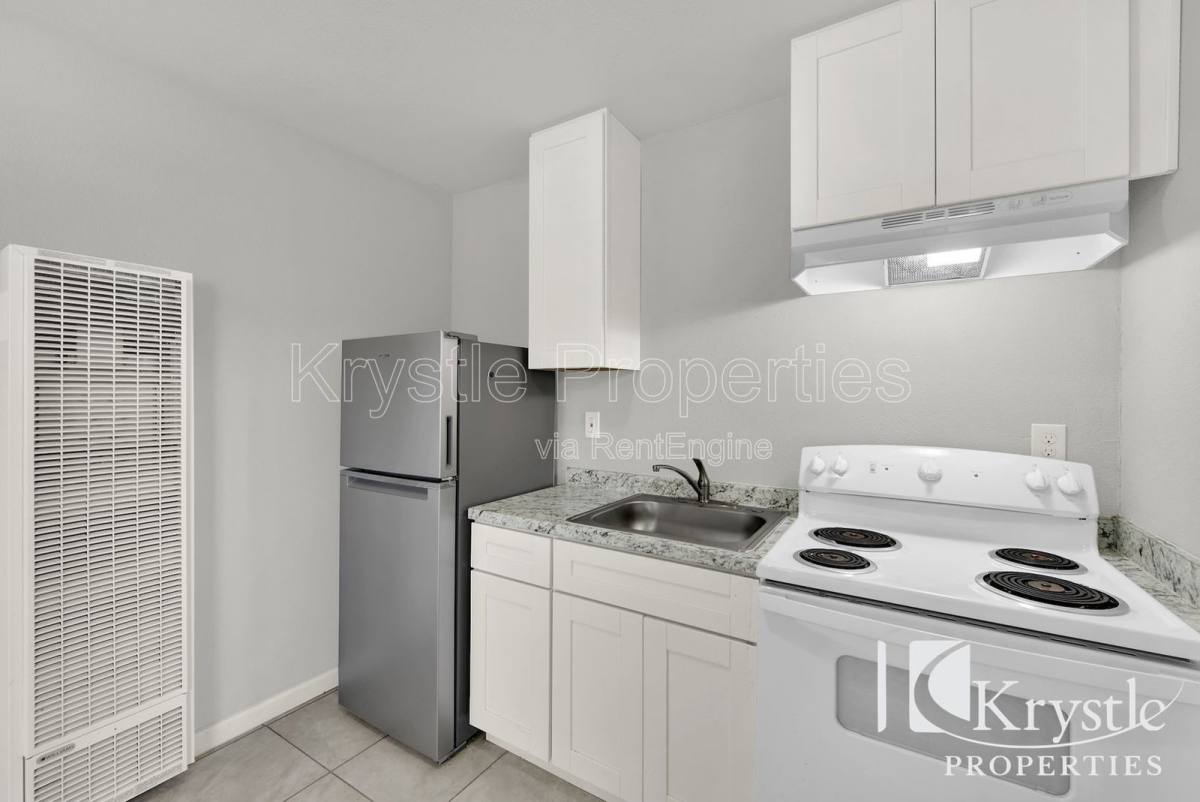 Apartment for rent at 714 Gateway Dr, Vallejo, CA 94589