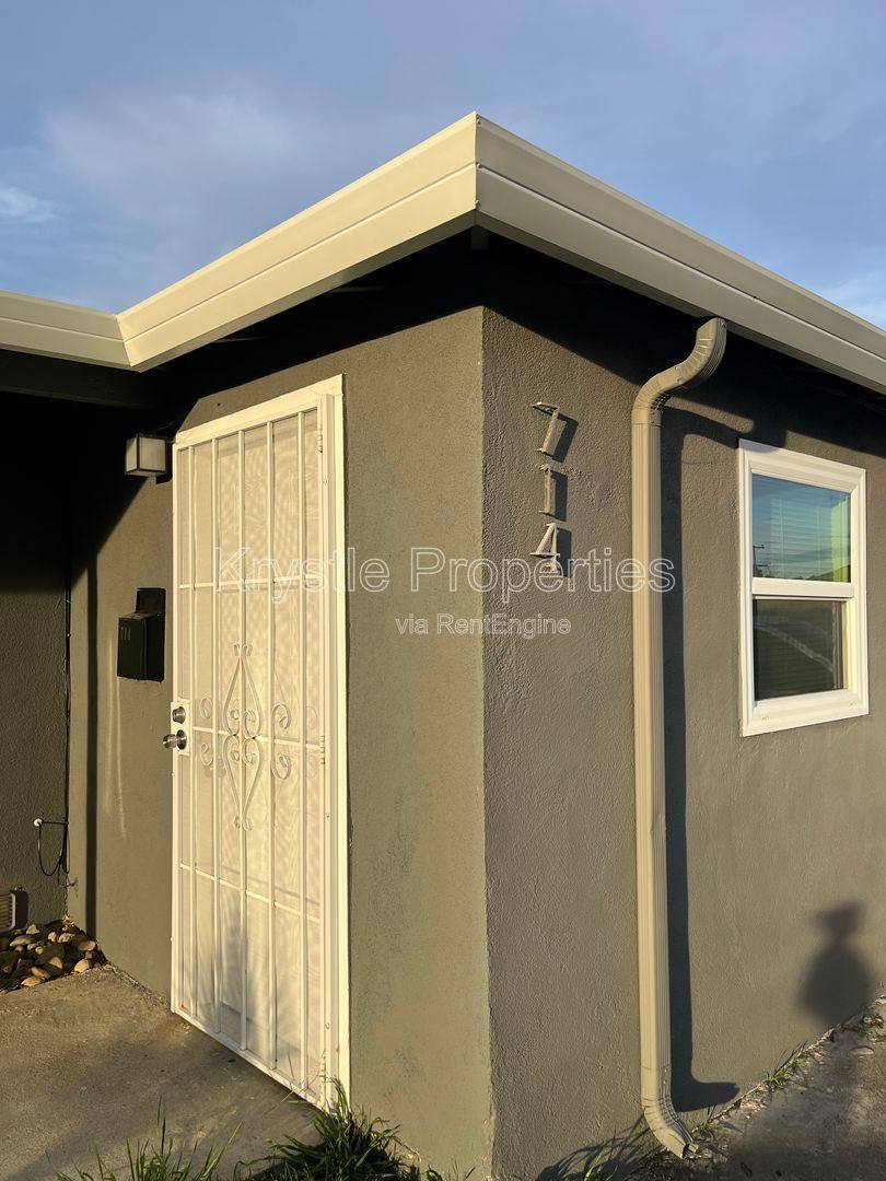 Apartment for rent at 714 Gateway Dr, Vallejo, CA 94589