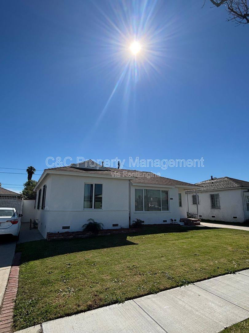 House for rent at 1408 E 142nd St, Compton, CA 90222