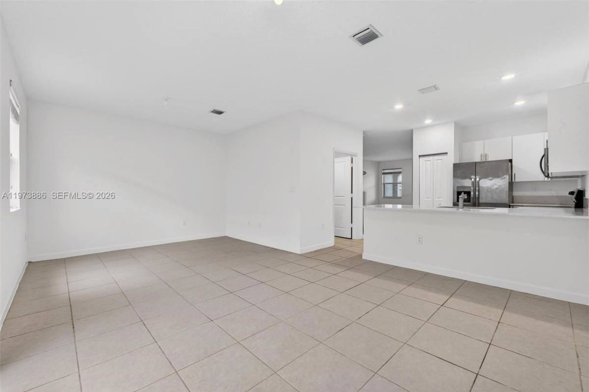 2662 SE 10th St, Homestead, FL 33035 - Townhouse For Rent - Image 5